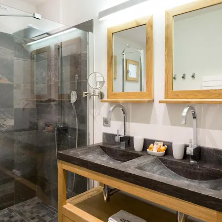 Couttet - Year Шале