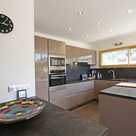 Couttet - Year Chalet *